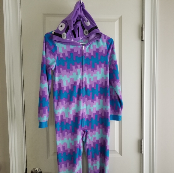 Fortnite Pajamas Fortnite Loot Llama Smash Onesie Pajama Suit fortnite-pajamas-fortnite-loot-llama-smash-onesie-pajama-suit